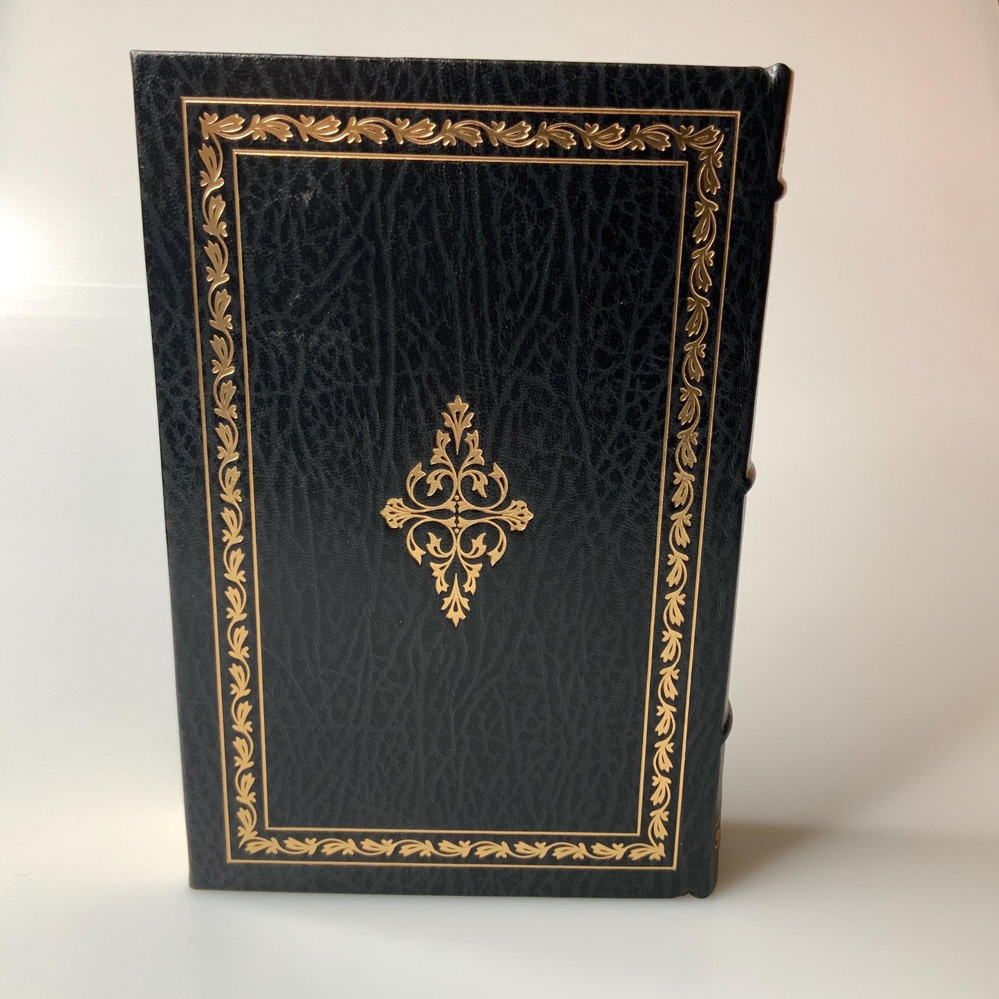 Franklin Mint Library: Political Writings by Thomas Paine Limited Edition Genuine Leather MINT condition, 100 Greatest Books