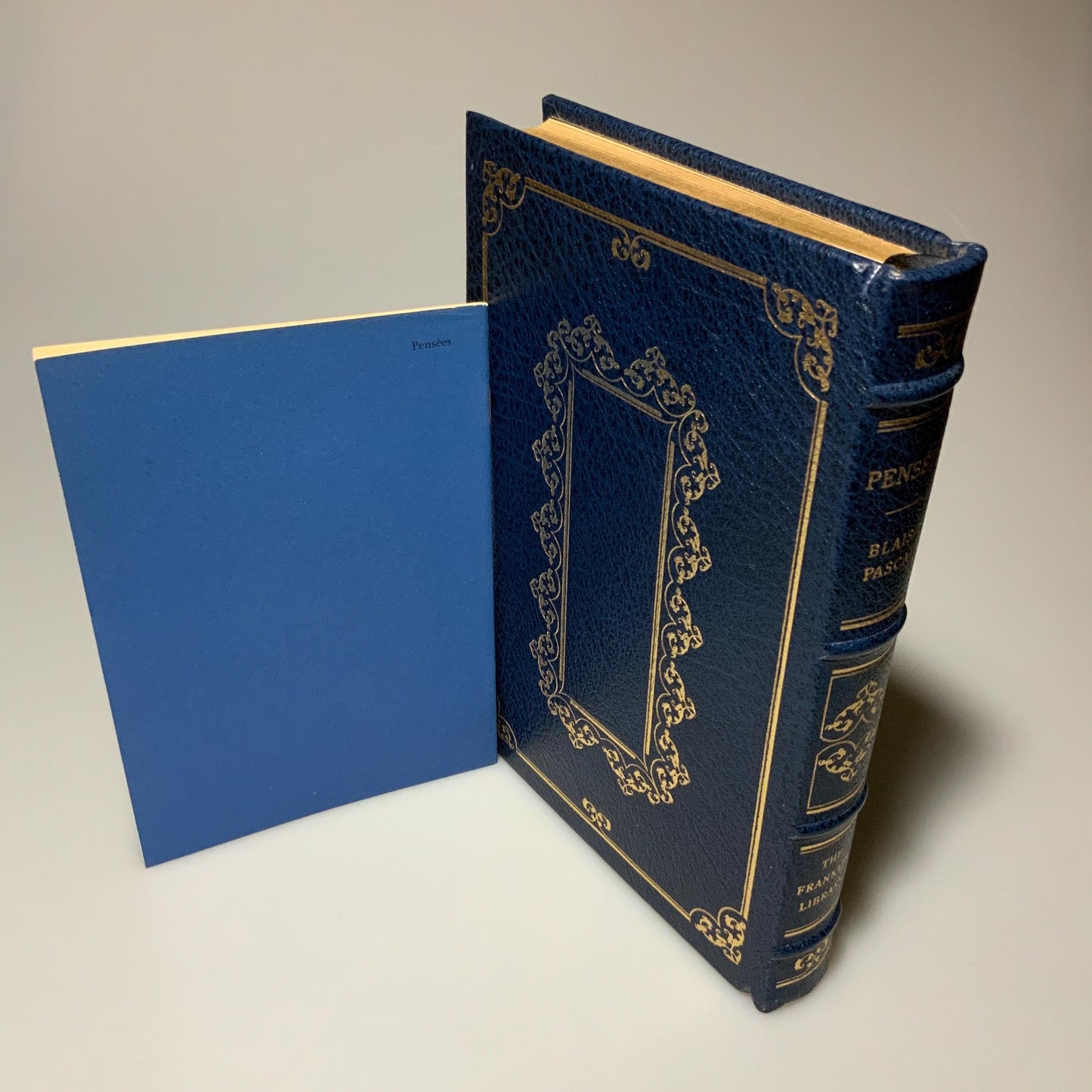Franklin Mint Library: Pensees by Blaise Pascal Limited Edition Genuine Leather MINT condition