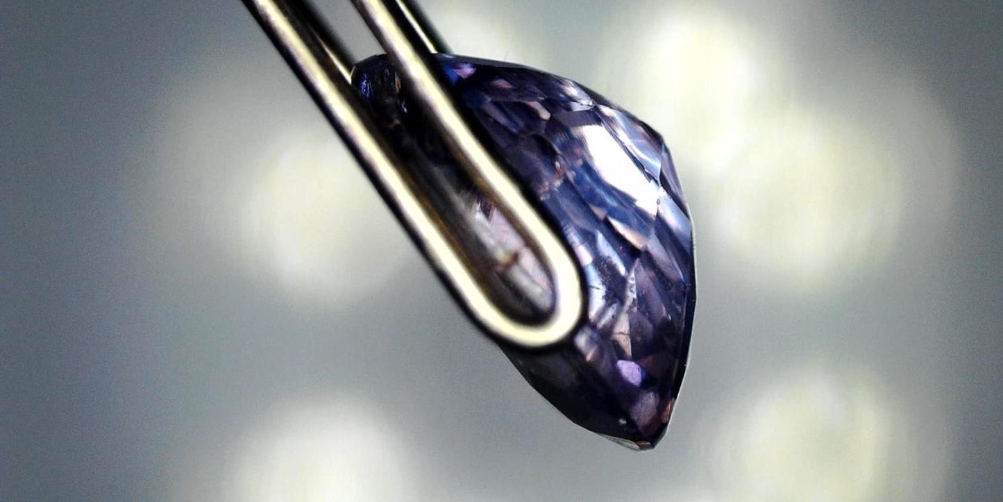 GIA-Certified 1.44ct Oval Transparent Color Change Grayish Purple to Pink Natural Sapphire: GIA Report #2201531316