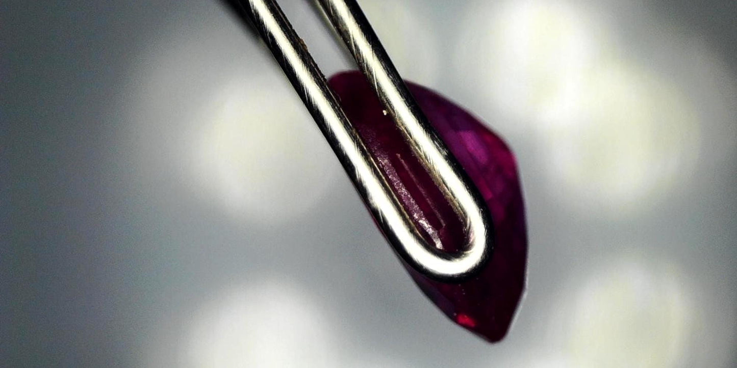 Captivating 0.76ct Oval Transparent Heated Natural Red Ruby: GIA Report #6204534789