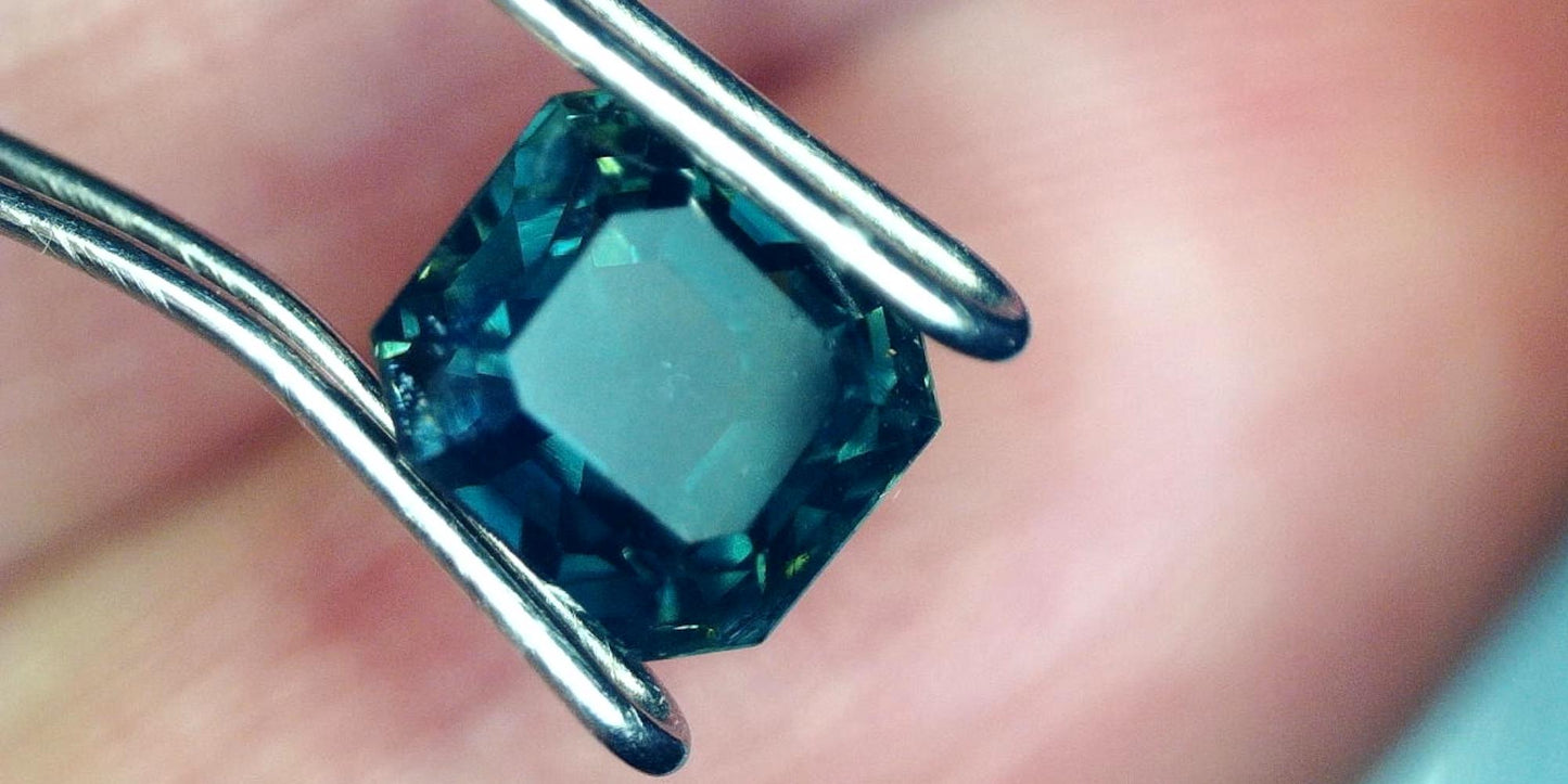 Exquisite GIA-Certified 1.45ct Octagonal Heated Greenish-Blue Natural Sapphire: GIA Report #6207533254
