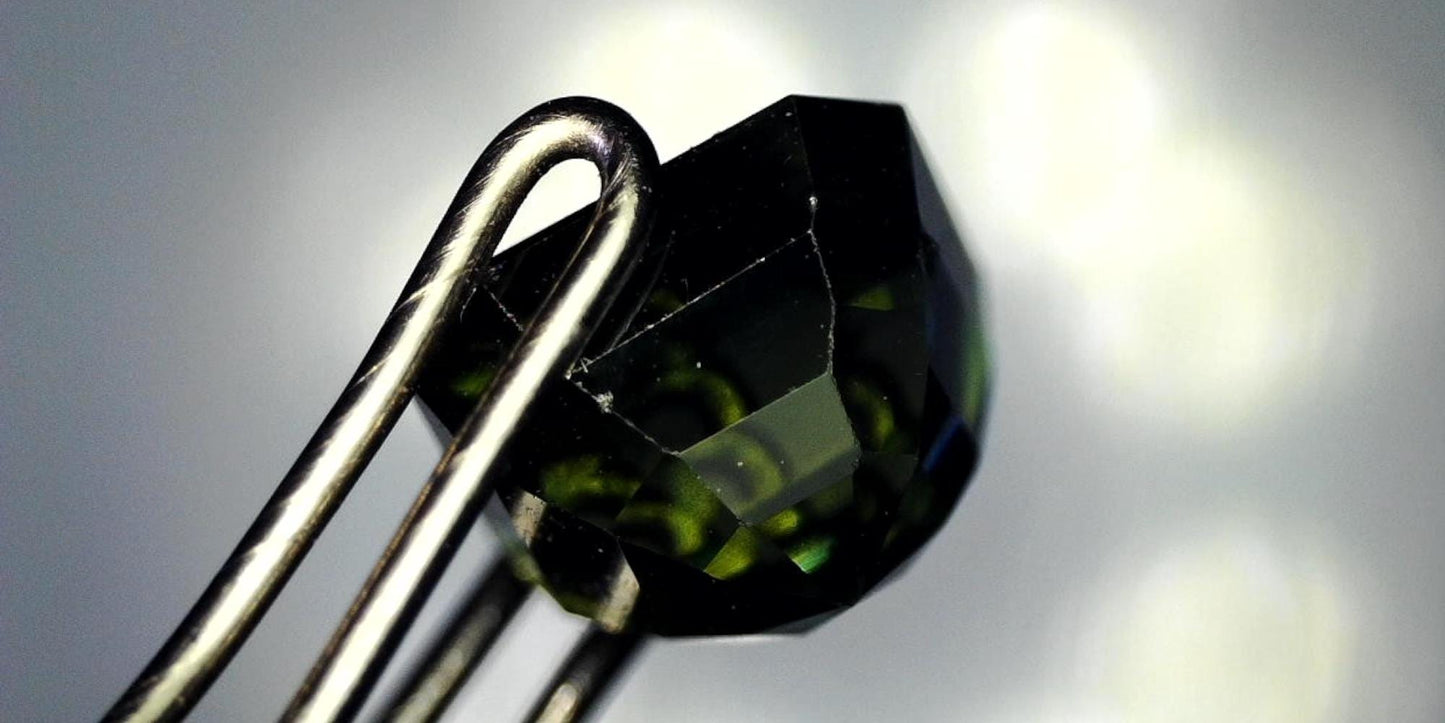 Exquisite GIA-Certified 1.45ct Octagonal Heated Greenish-Blue Natural Sapphire: GIA Report #6207533254