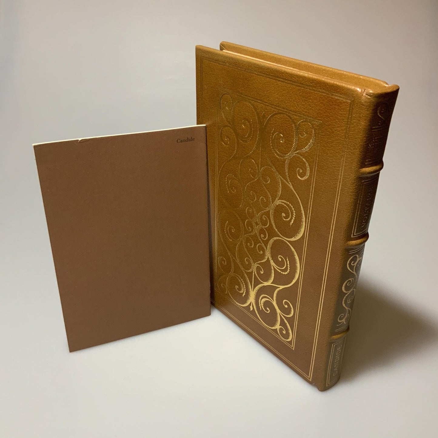 Franklin Mint Library: Candide by François Marie Arouet de Voltaire Limited Edition Genuine Leather MINT condition