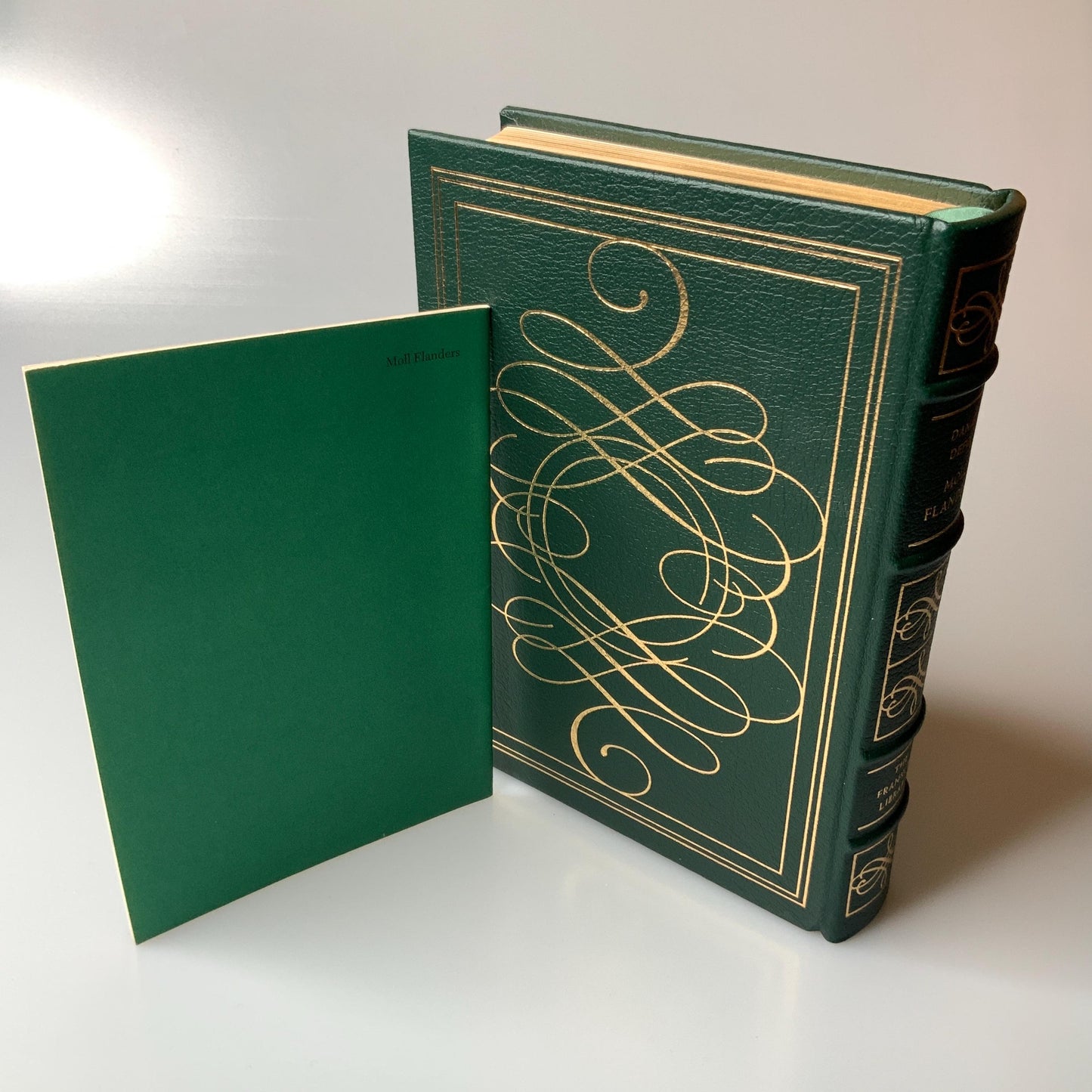 Franklin Mint Library:Moll Flanders by Daniel Defoe Limited Edition Genuine Leather MINT condition, 100 Greatest Books