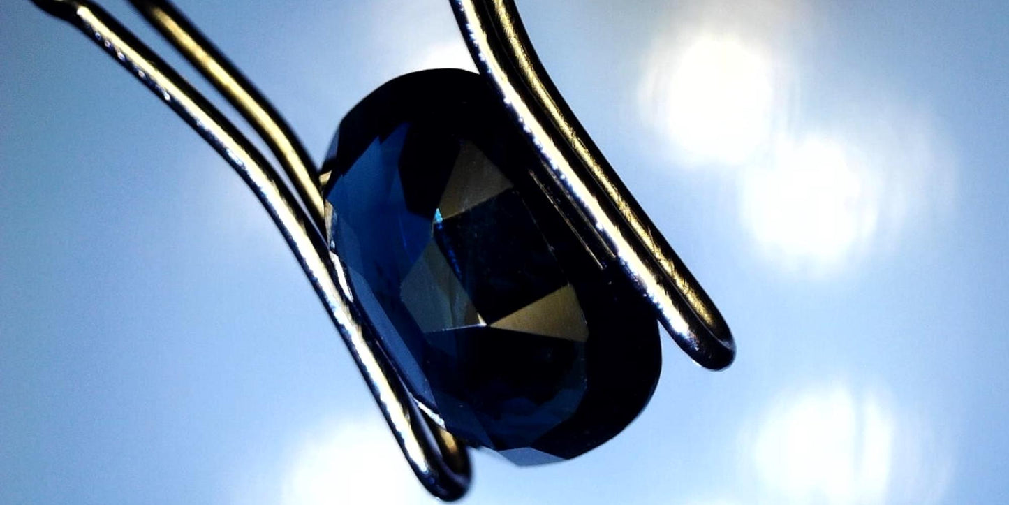 Exquisite GIA-Certified 1.69ct Cushion Heated Transparent Blue Natural Sapphire: GIA Report #6204533226