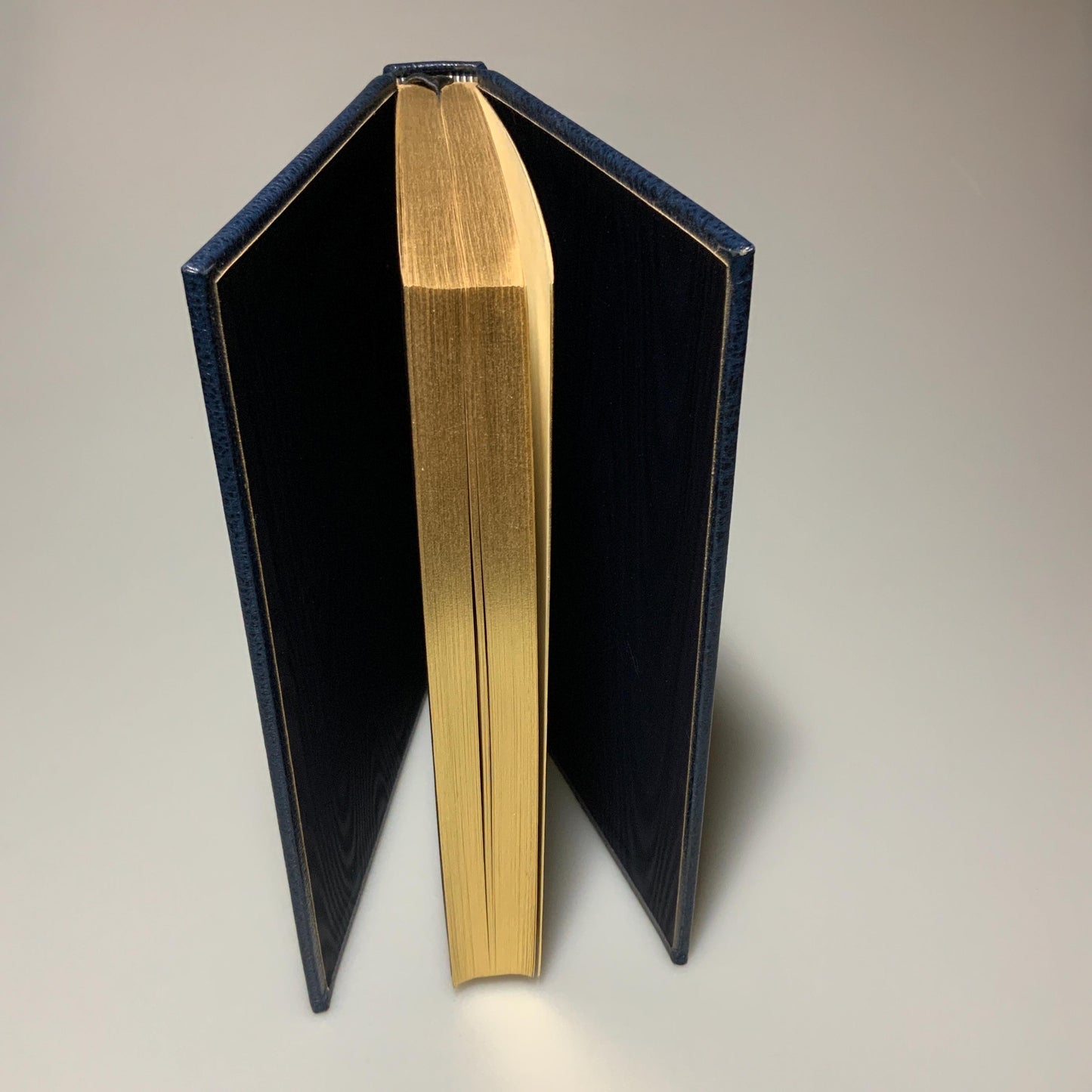 Franklin Mint Library: Pensees by Blaise Pascal Limited Edition Genuine Leather MINT condition
