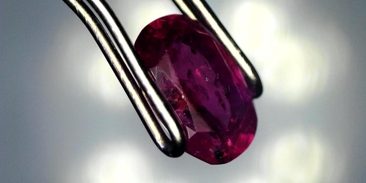 Lovely GIA-Certified 1.08ct Oval Transparent Natural Heated (Minor Residues) Purple-Red Ruby: GIA Report #5202534779
