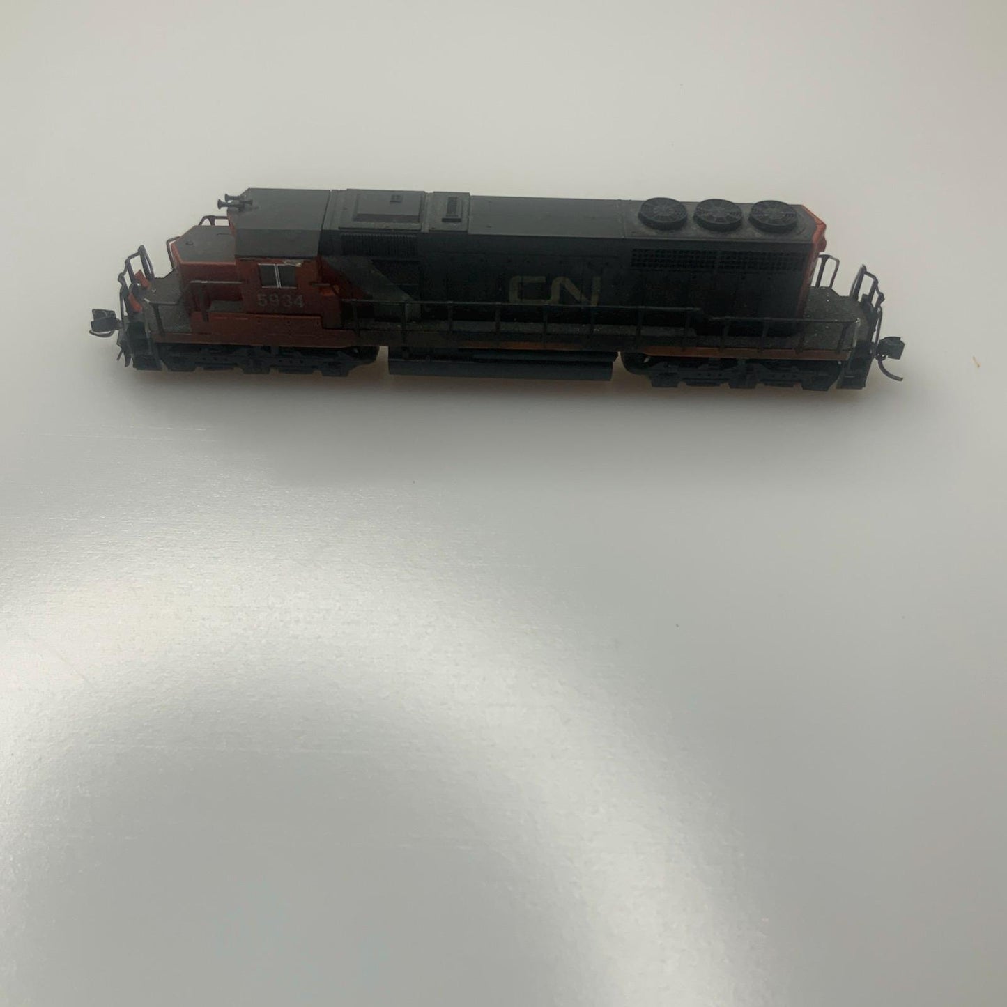 Used N scale Kato Canadian National 176-4702 SD40-2 Early Production CN#5934 Diesel Locomotive DCC fitted