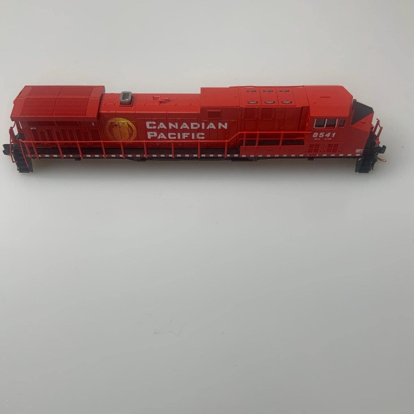 Used N scale Kato 176-7216 AC4400CW Canadian Pacific Golden Beaver #8541 DCC ready, needs decoder
