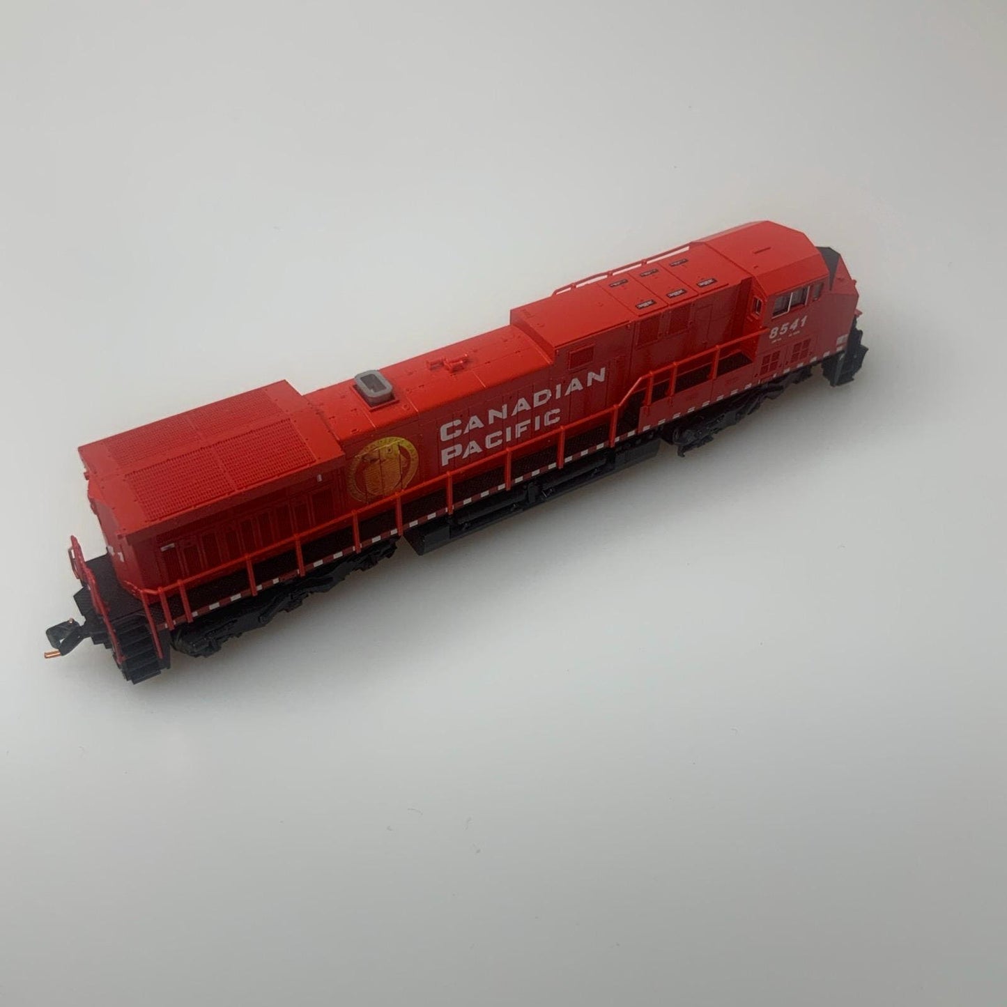 Used N scale Kato 176-7216 AC4400CW Canadian Pacific Golden Beaver #8541 DCC ready, needs decoder