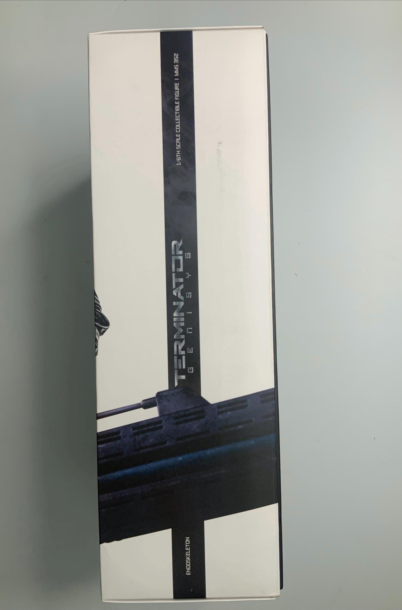 Hot toys Terminator Genisys Endoskeleton MMS352 1/6th Scale New In Box